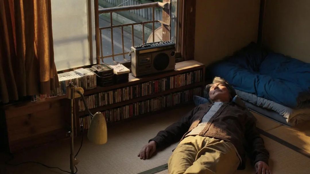 Perfect Days (2023)